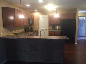 3727 Sandstone Dr in Champaign, IL - Building Photo - Building Photo