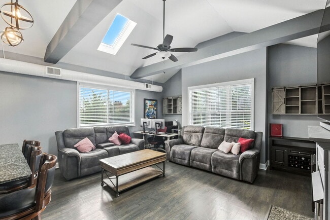 749 S Claremont Ave in Chicago, IL - Building Photo - Building Photo