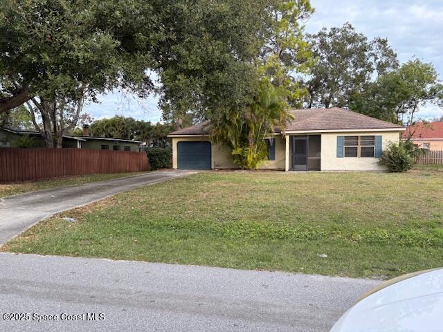 1175 Hutchins St SE in Palm Bay, FL - Building Photo