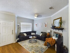 915 W 23rd St in Austin, TX - Building Photo