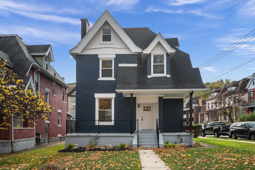 5420 Avondale Pl in Pittsburgh, PA - Building Photo