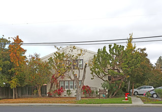 1046 Wright Ave in Mountain View, CA - Building Photo - Building Photo