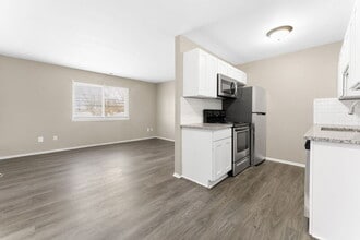 31471 Block St in Garden City, MI - Building Photo - Building Photo