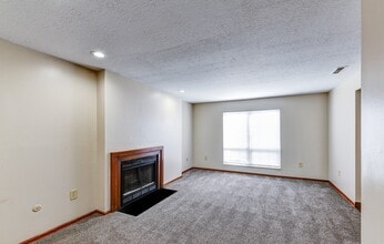 Spinnaker Club East in Reynoldsburg, OH - Building Photo - Building Photo