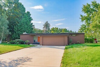 5813 Anchorage Ave in Madison, WI - Building Photo - Building Photo