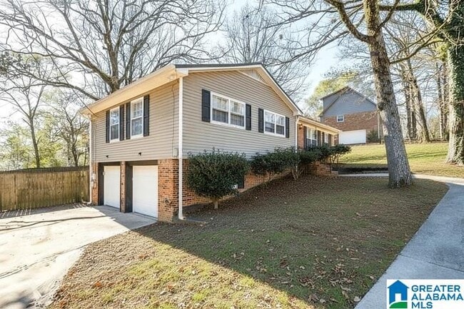 1327 3rd Ave SW in Alabaster, AL - Building Photo - Building Photo