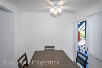 855 Emerald St in San Diego, CA - Building Photo - Building Photo