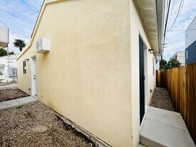 14210 Sylvan St in Los Angeles, CA - Building Photo