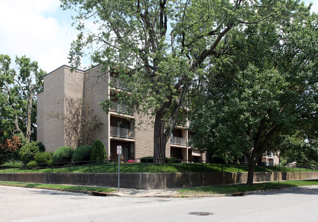 Smith Center Apartments in Salem, OH - Foto de edificio - Building Photo