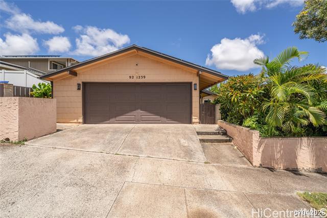 property at 92-1239-1239 Hookeha St