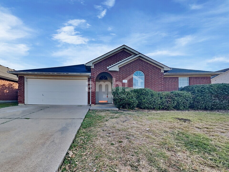 7307 Fossil Garden Dr in Arlington, TX - Building Photo