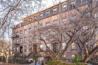 100 2nd Pl in Brooklyn, NY - Building Photo - Building Photo