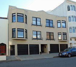 22 Cervantes Blvd in San Francisco, CA - Building Photo - Building Photo