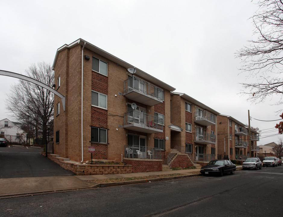 Fairlawn Marshall Apartments in Washington, DC - Building Photo