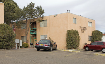 3423-3425 Smith Ave SE in Albuquerque, NM - Building Photo - Building Photo