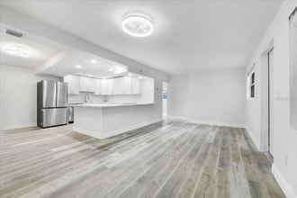 2110 Alemanda Dr in Clearwater, FL - Building Photo - Building Photo