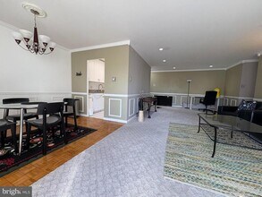 1637 Oakwood Dr in Narberth, PA - Building Photo - Building Photo