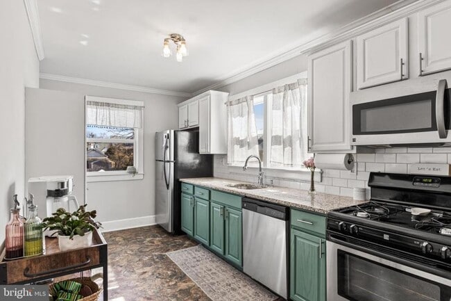 47 N Maple Ave in Maple Shade, NJ - Building Photo - Building Photo