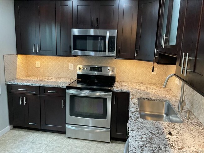 property at 25 Padanaram Rd