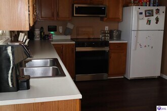 101 Joy Ct in Radcliff, KY - Building Photo - Building Photo