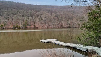 49 Twin Lakes Rd in South Salem, NY - Building Photo