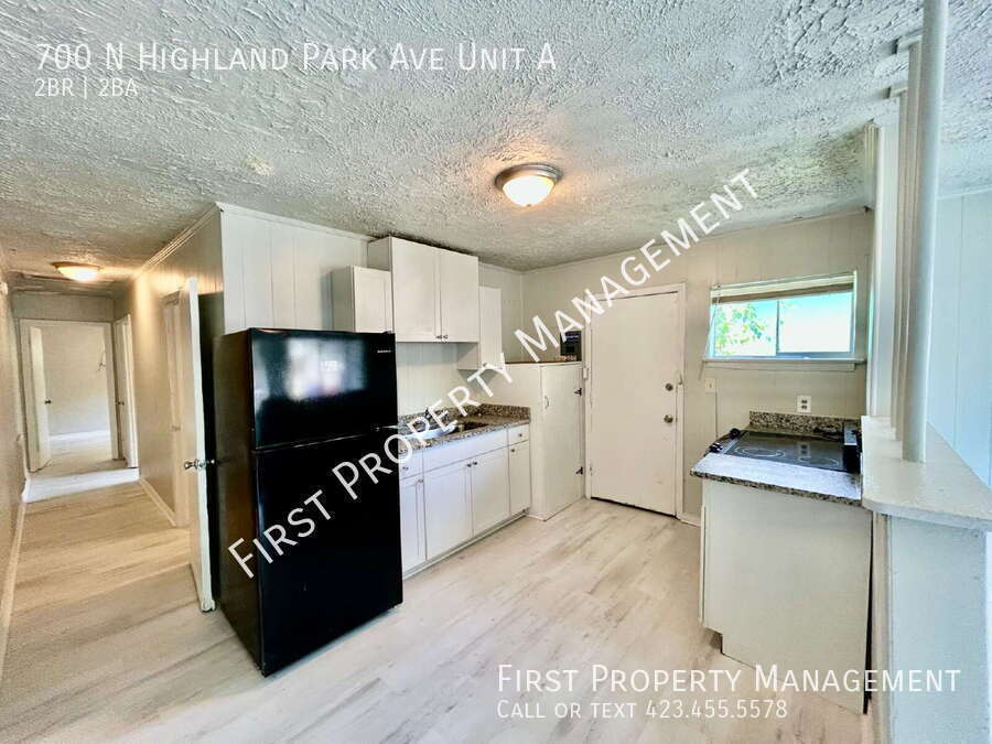 700 N Highland Park Ave in Chattanooga, TN - Building Photo
