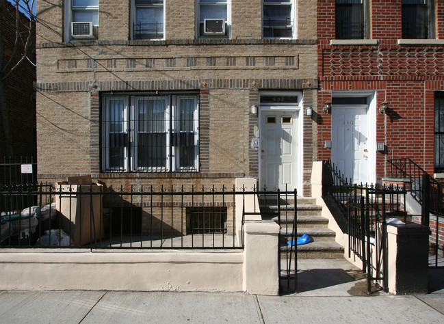 432 Logan St in Brooklyn, NY - Building Photo - Building Photo