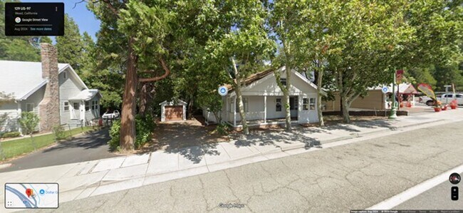 142 S Weed Blvd in Weed, CA - Building Photo - Building Photo