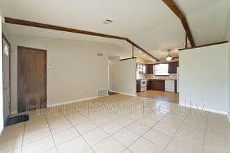 6212 NW Ash Ave in Lawton, OK - Building Photo - Building Photo