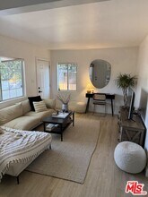 830 Brooks Ave in Los Angeles, CA - Building Photo - Building Photo