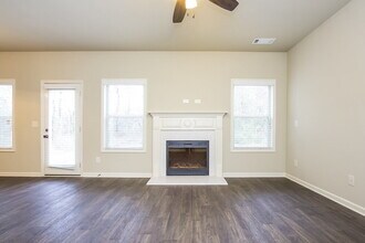 1337 Avington Glen Way in Lawrenceville, GA - Building Photo - Building Photo