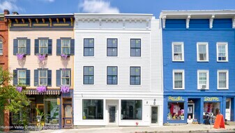 432 Warren St in Hudson, NY - Building Photo