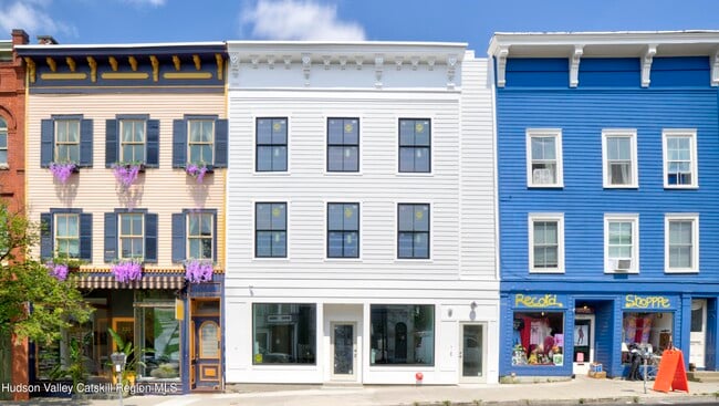 property at 432 Warren St