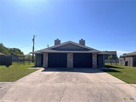 3010 Honeysuckle Cir in Killeen, TX - Building Photo
