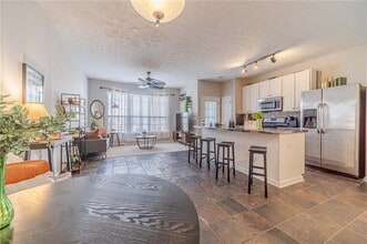 6436 Portside Way in Flowery Branch, GA - Building Photo - Building Photo