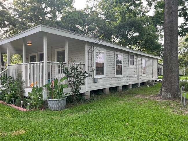 402 Booker Rd