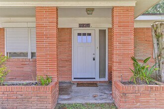 2920 Heron Dr in Galveston, TX - Building Photo - Building Photo