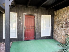 2902 Airport Rd in Colorado Springs, CO - Building Photo - Building Photo