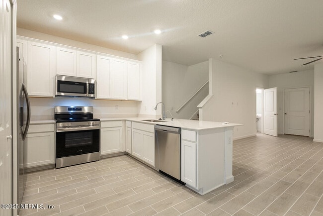 property at 2181 Windward Cay Ln