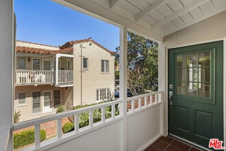 1009 S Bedford St in Los Angeles, CA - Building Photo - Building Photo