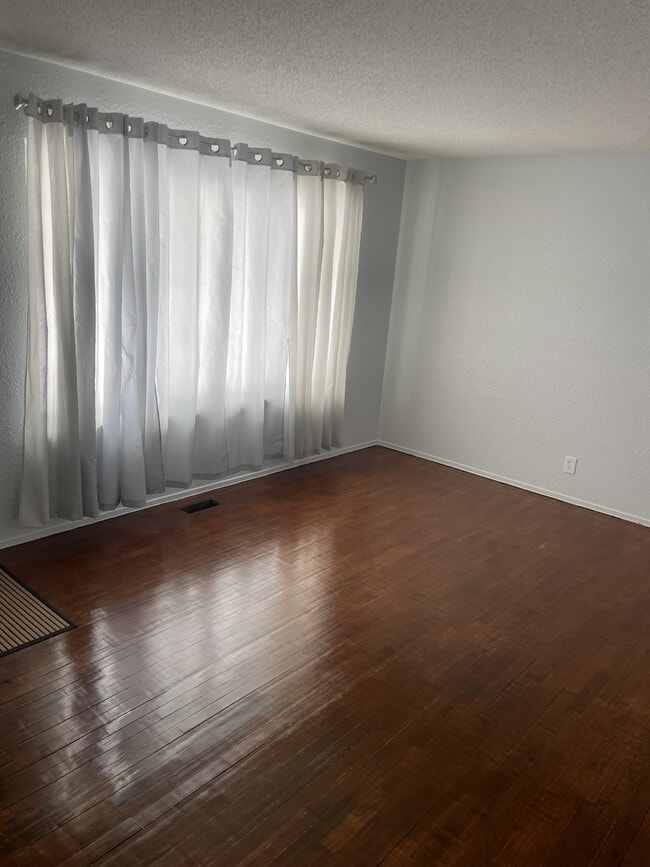 6236 Natchez Dr in Mount Morris, MI - Building Photo - Building Photo