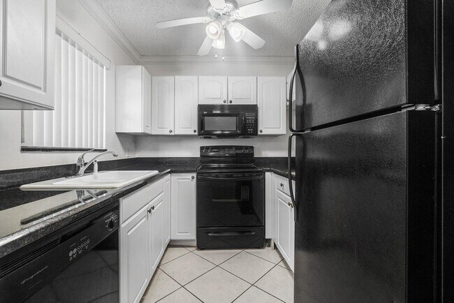 890 N Federal Hwy in Lantana, FL - Building Photo - Building Photo