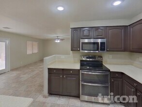 42028 W Sunland Dr in Maricopa, AZ - Foto de edificio - Building Photo