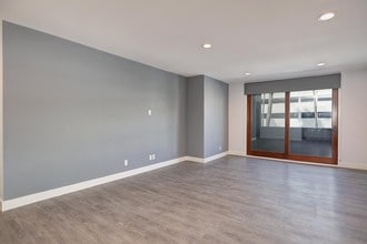 Villa Rebecca in Beverly Hills, CA - Building Photo - Building Photo