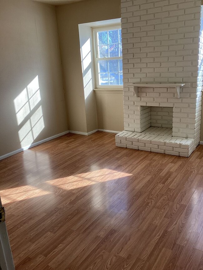 property at 213 Briar Mills Dr