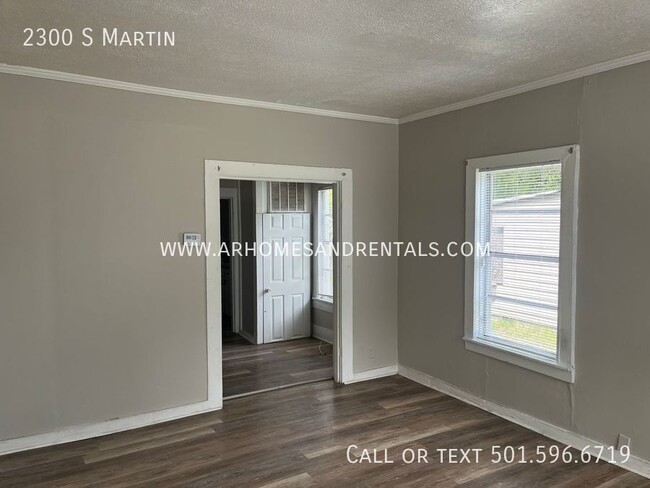 2300 S Martin St in Little Rock, AR - Foto de edificio - Building Photo