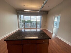 2000 N Milwaukee Ave in Chicago, IL - Building Photo - Building Photo