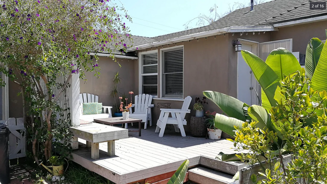1024 1/2 Florida St, Unit 1024.5 in Huntington Beach, CA - Foto de edificio - Building Photo