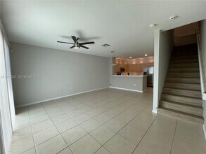 6361 Landings Terrace in Tamarac, FL - Building Photo - Building Photo