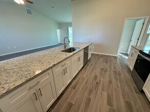 2633 NW 4th Ave in Cape Coral, FL - Building Photo - Building Photo